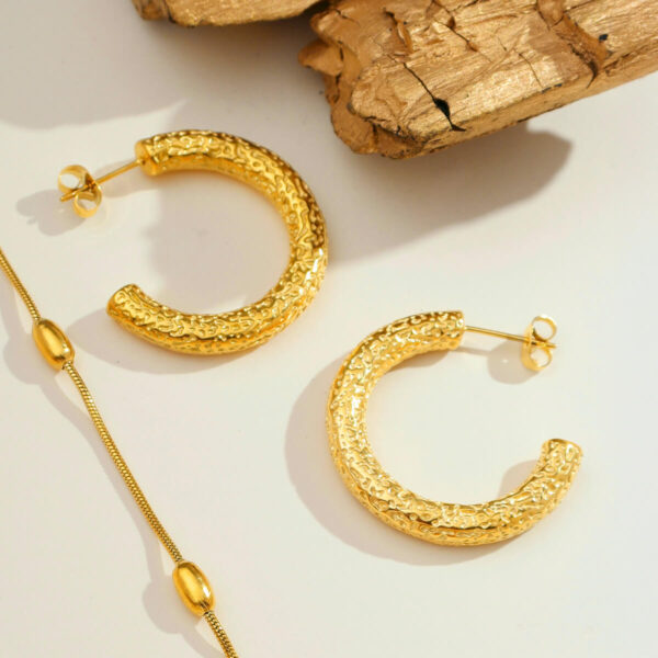 Brinco de Argola Texturizada Folheado Ouro 18K